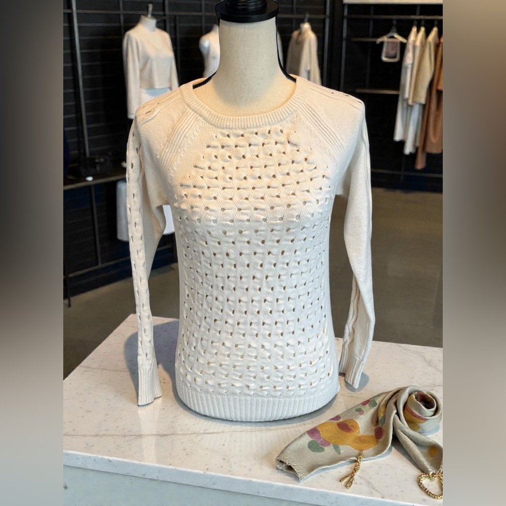 Tory Burch Ivory Textured Eyelet Knit Sweater XS Cream Crewneck